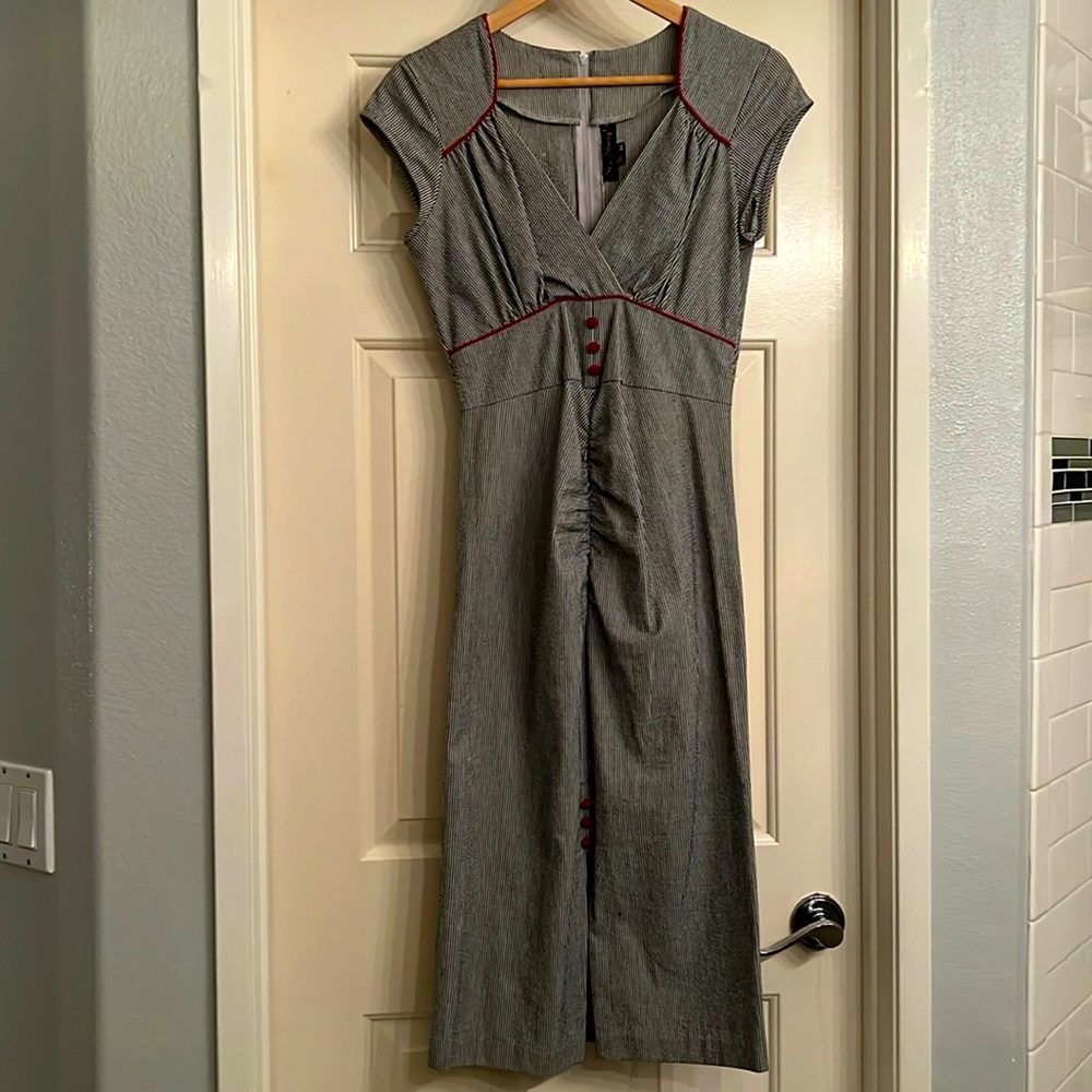 Stop Staring 1940s style wiggle dress navy & white stripes Sz M